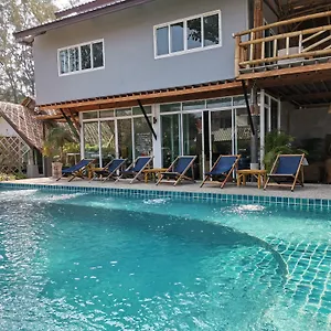 https://bambie-boutique-home-resort.koh-lantahotels.net
